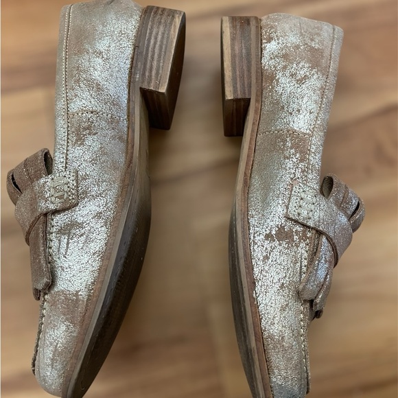 Metalic and tan Seychelles loafers - Picture 3 of 6